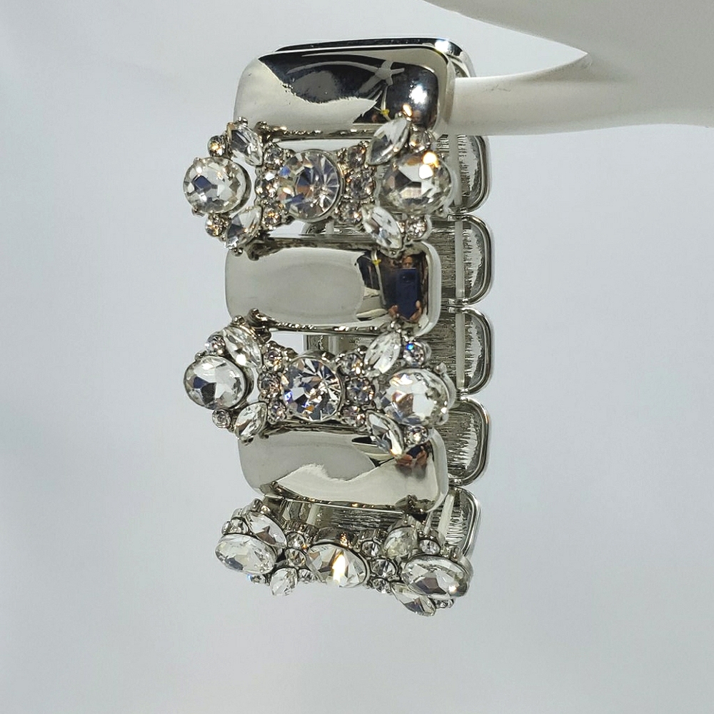 Bijou Drive  silver stretch bracelet with rhinestones